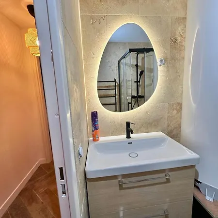 Modern & Cosy 3 Bedrooms Train Tramway Appartamento Nizza